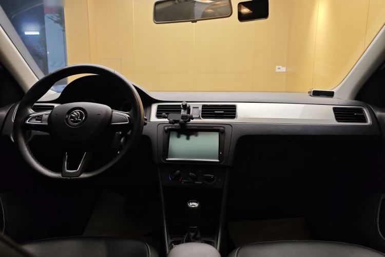 Used Skoda Rapid Spaceback 2019 1.5L Automatic Comfort Edition Interior 6