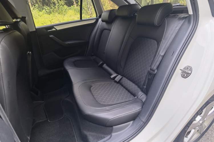 Used Skoda Rapid Spaceback 2019 1.5L Automatic Comfort Edition Interior 7