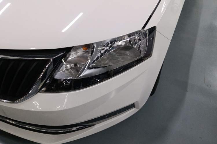 Used Skoda Rapid Spaceback 2019 Revised Version 1.5L Automatic Comfort Edition China V Standard Left Front Headlight