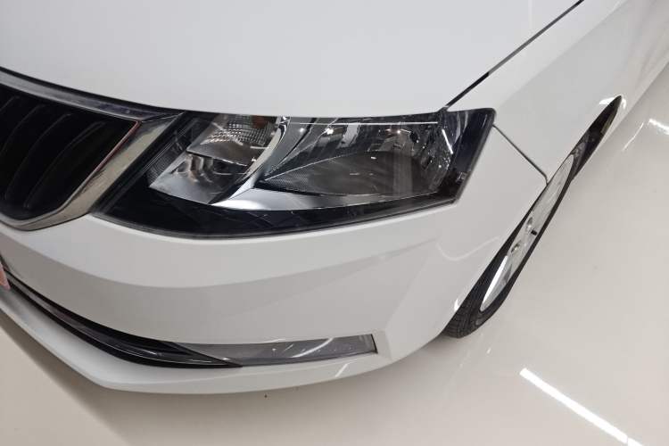 Used Skoda Rapid Spaceback 2019 Revised Version 1.5L Automatic Comfort Edition China V Standard Left Front Headlight