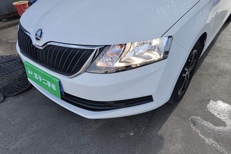 Used Skoda Rapid Spaceback 2019 Revised Version 1.5L Automatic Standard Edition China VI Left Front Headlight