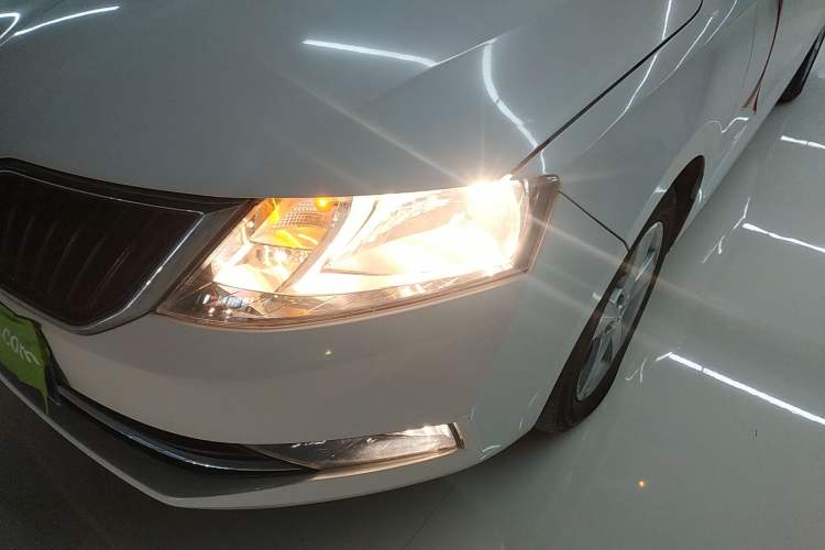 Used Skoda Rapid Spaceback 2019 Revised Version 1.5L Automatic Comfort Edition China V Standard Left Front Headlight
