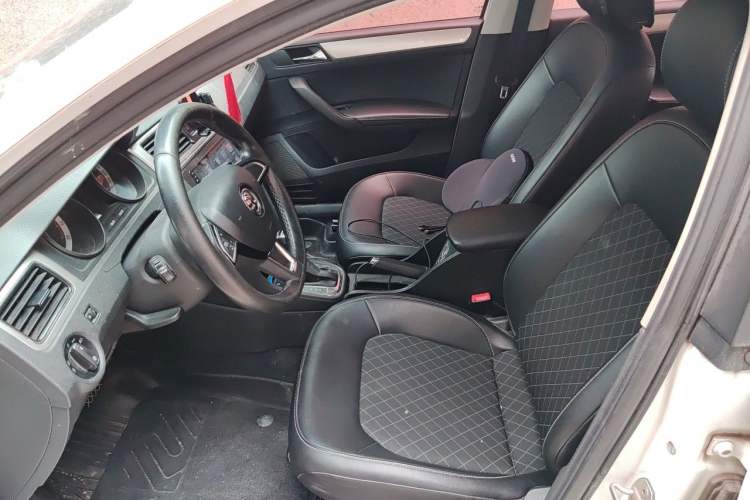 Used Skoda Rapid Spaceback 2019 1.5L Automatic Comfort Edition Left Front Seat