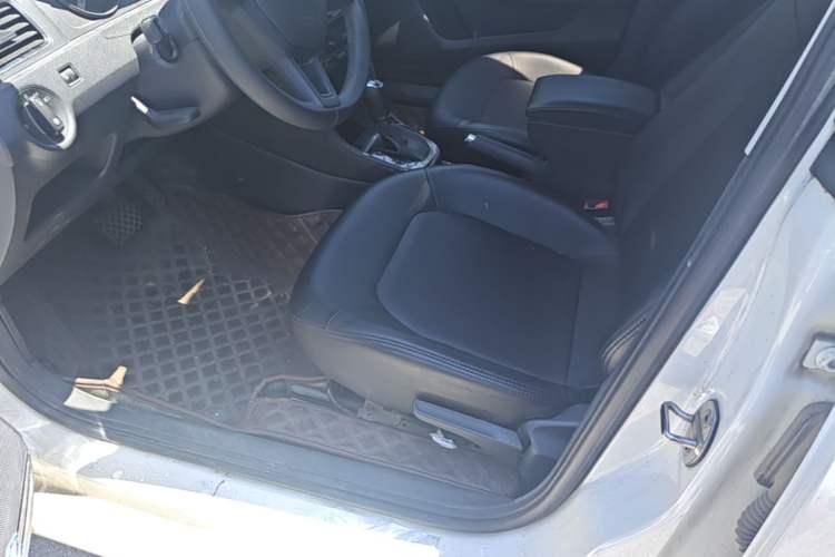Used Skoda Rapid Spaceback 2019 1.5L Automatic Standard Edition Left Front Seat