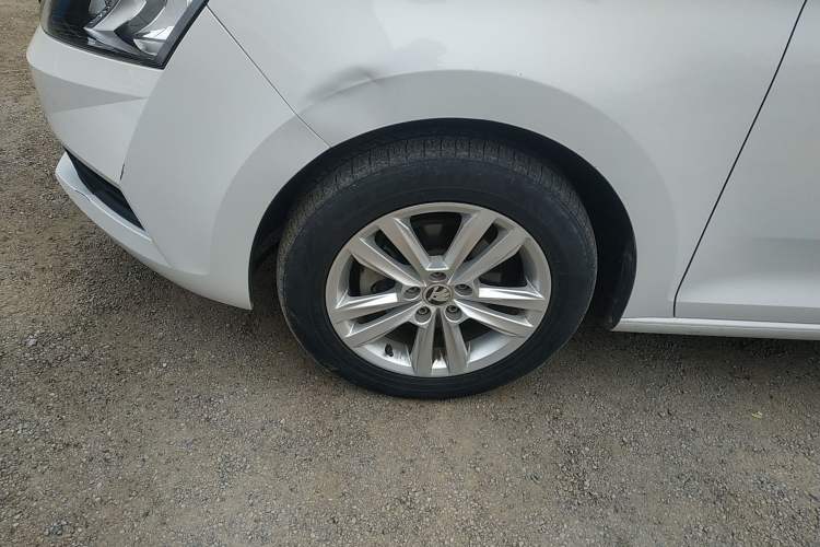 Used Skoda Rapid Spaceback 2019 Revised Version 1.5L Automatic Standard Edition China V Standard Left Front Wheel Hub