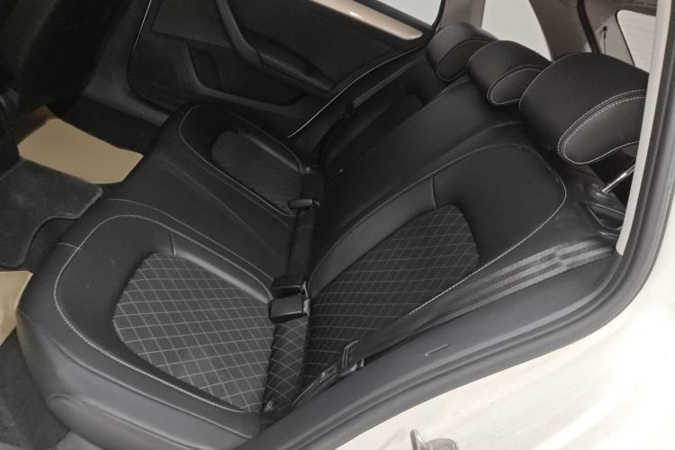 Used Skoda Rapid Spaceback 2019 Revised Version 1.5L Automatic Comfort Edition China V Standard Left Rear Seat