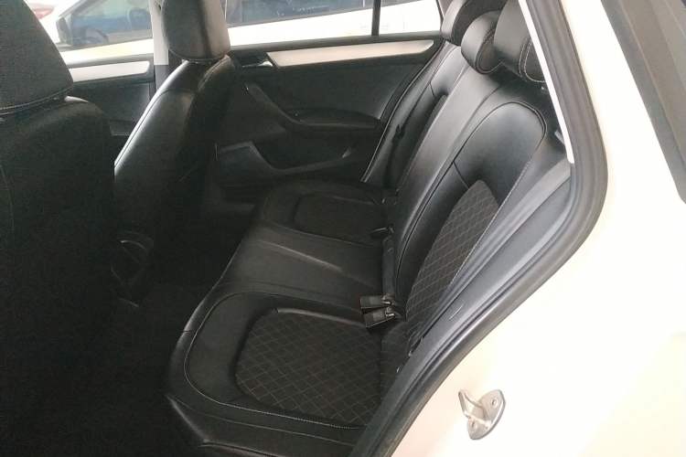 Used Skoda Rapid Spaceback 2019 Revised Version 1.5L Automatic Comfort Edition China V Standard Left Rear Seat