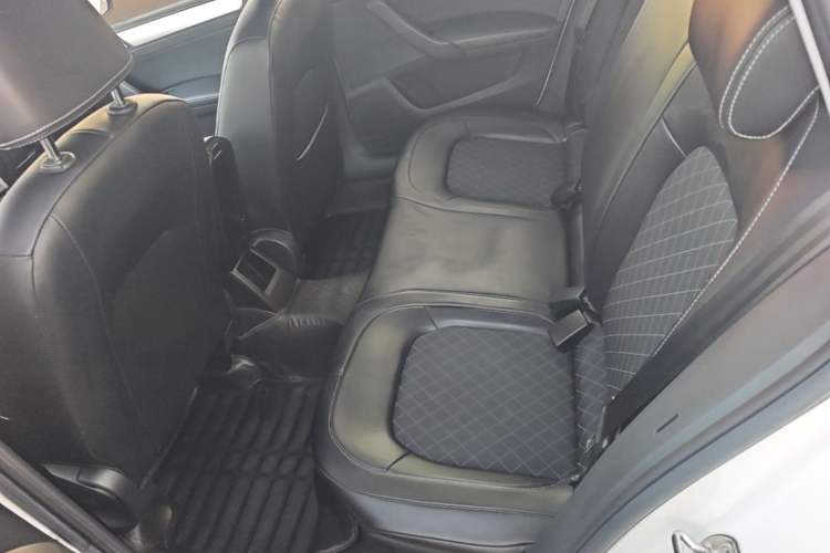 Used Skoda Rapid Spaceback 2019 Revised Version 1.5L Automatic Comfort Edition China V Standard Left Rear Seat