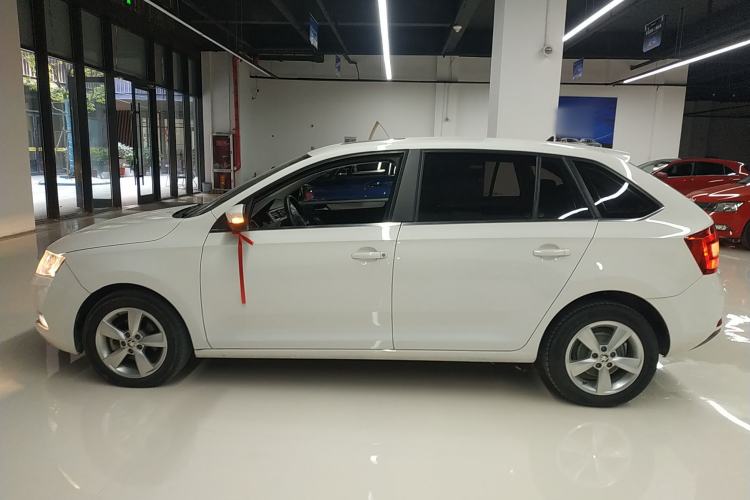 Used Skoda Rapid Spaceback 2019 Revised Version 1.5L Automatic Comfort Edition China V Standard Left Side