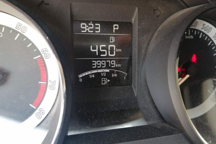 Used Skoda Rapid Spaceback 2019 Revised Version 1.5L Automatic Comfort Edition China VI Standard Odometer Close Up