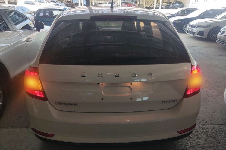 Used Skoda Rapid Spaceback 2019 Revised Version 1.5L Automatic Standard Edition China V Standard Rear