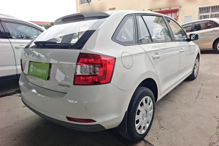 Used Skoda Rapid Spaceback 2019 Revised Version 1.5L Manual Entry-Level Edition China V Standard Rear Right 45 Deg