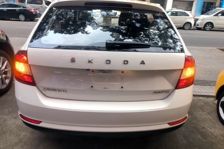 Used Skoda Rapid Spaceback 2019 Revised Version 1.5L Automatic Standard Edition China V Standard Rear
