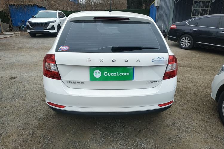 Used Skoda Rapid Spaceback 2019 Revised Version 1.5L Automatic Standard Edition China V Standard Rear