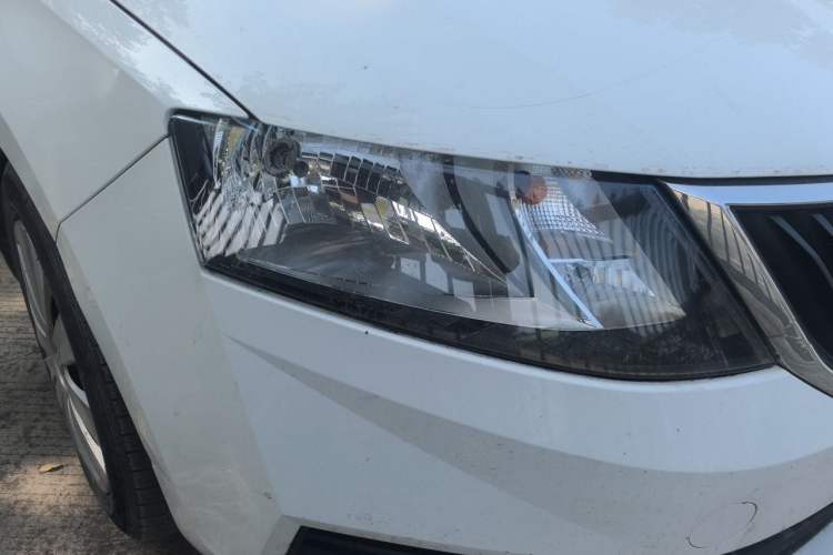Used Skoda Rapid Spaceback 2019 Revised Version 1.5L Automatic Standard Edition China V Standard Right Front Headlight