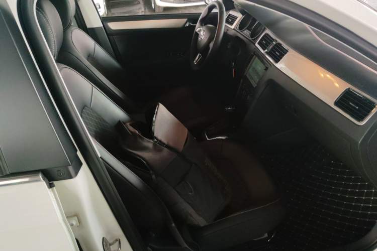 Used Skoda Rapid Spaceback 2019 1.5L Automatic Comfort Edition Right Front Seat