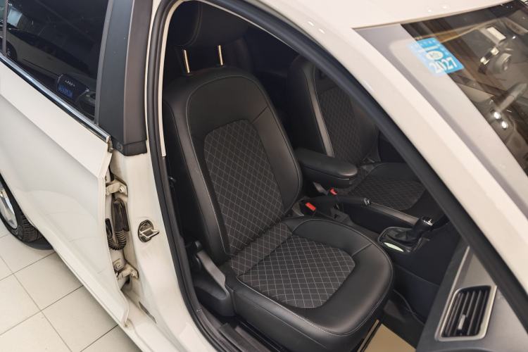 Used Skoda Rapid Spaceback 2019 1.5L Automatic Comfort Edition Right Front Seat