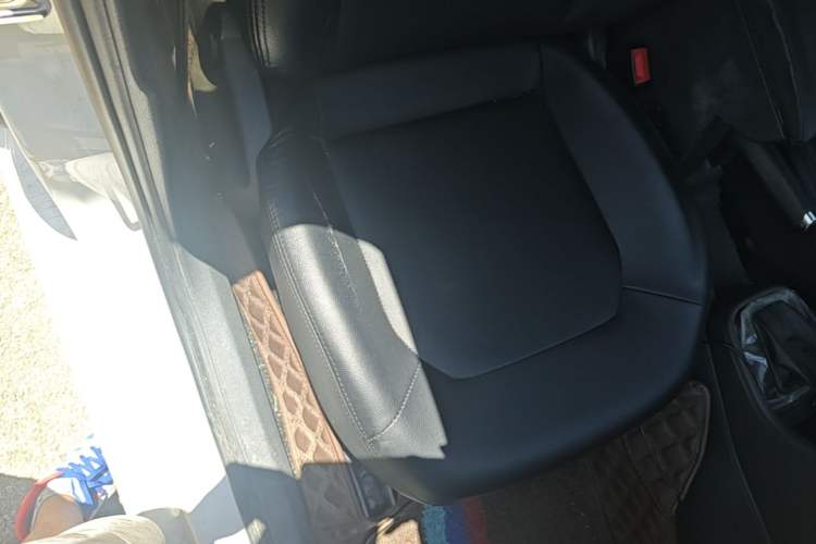 Used Skoda Rapid Spaceback 2019 1.5L Automatic Standard Edition Right Front Seat