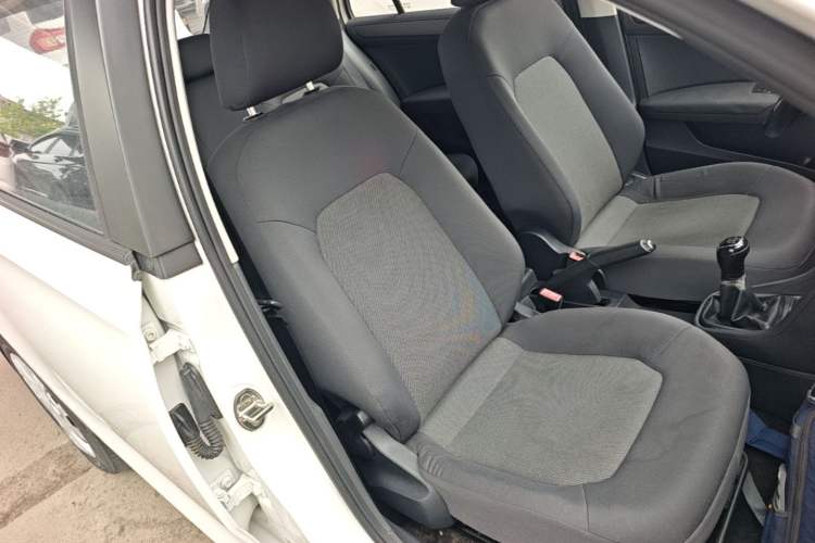 Used Skoda Rapid Spaceback 2019 Revised Version 1.5L Manual Entry-Level Edition China V Standard Right Front Seat