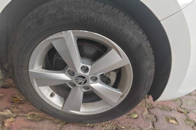 Used Skoda Rapid Spaceback 2019 Revised Version 1.5L Automatic Comfort Edition China V Standard Right Front Wheel Hub