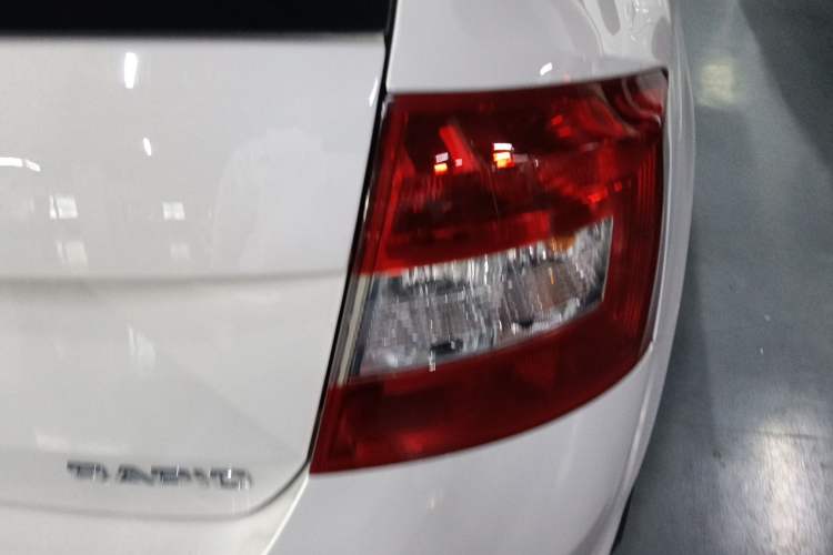 Used Skoda Rapid Spaceback 2019 Revised Version 1.5L Automatic Comfort Edition China V Standard Right Rear Taillight