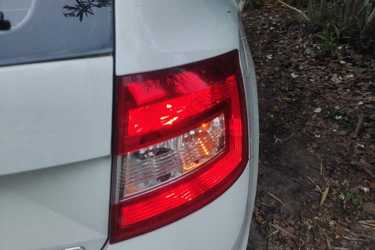 Used Skoda Rapid Spaceback 2019 1.5L Automatic Comfort Edition Right Rear Taillight