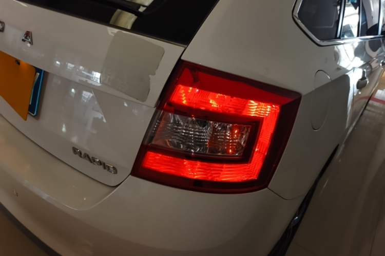 Used Skoda Rapid Spaceback 2019 Revised Version 1.5L Automatic Standard Edition China VI Right Rear Taillight