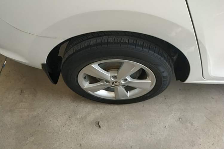 Used Skoda Rapid Spaceback 2019 Revised Version 1.5L Automatic Comfort Edition China V Standard Right Rear Wheel Hub