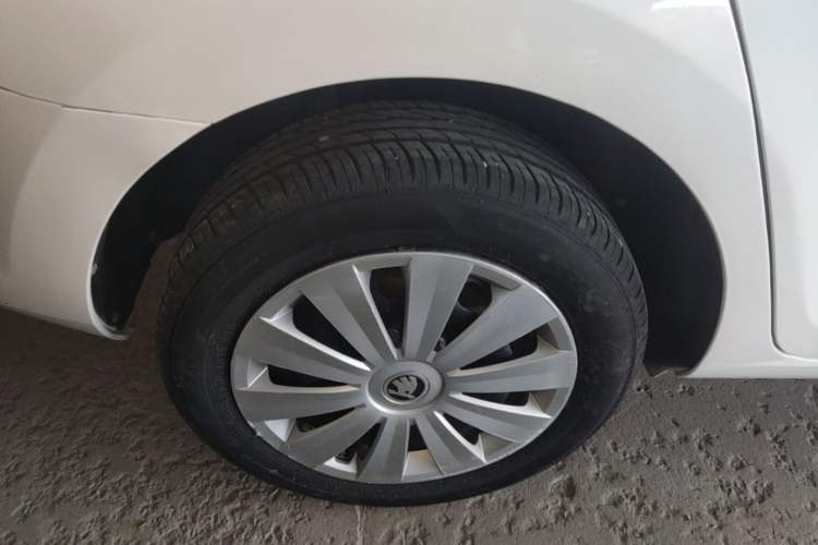 Used Skoda Rapid Spaceback 2019 Revised Version 1.5L Automatic Standard Edition China V Standard Right Rear Wheel Hub