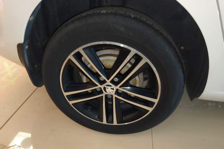 Used Skoda Rapid Spaceback 2019 Revised Version 1.5L Automatic Standard Edition China VI Right Rear Wheel Hub