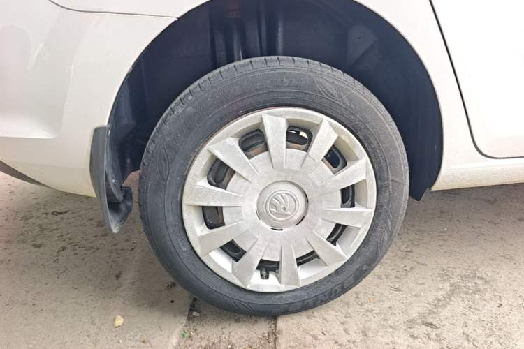 Used Skoda Rapid Spaceback 2019 Revised Version 1.5L Manual Entry-Level Edition China V Standard Right Rear Wheel Hub