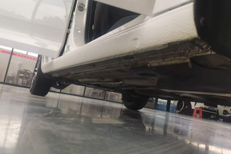 Used Skoda Rapid Spaceback 2019 Revised Version 1.5L Manual Entry-Level Edition China VI Right Side Sill