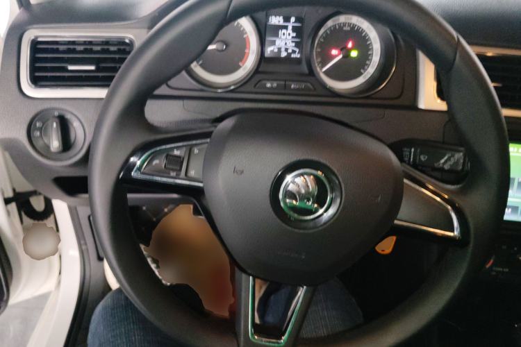 Used Skoda Rapid Spaceback 2019 1.5L Automatic Comfort Edition Steering Wheel