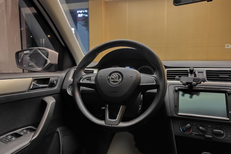 Used Skoda Rapid Spaceback 2019 1.5L Automatic Comfort Edition Steering Wheel