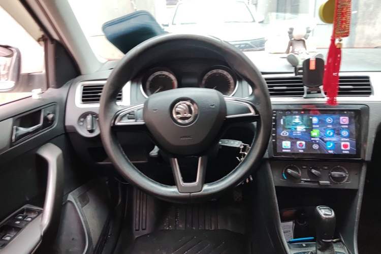Used Skoda Rapid Spaceback 2019 1.5L Automatic Comfort Edition Steering Wheel