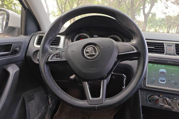 Used Skoda Rapid Spaceback 2019 1.5L Manual Comfort Edition Steering Wheel