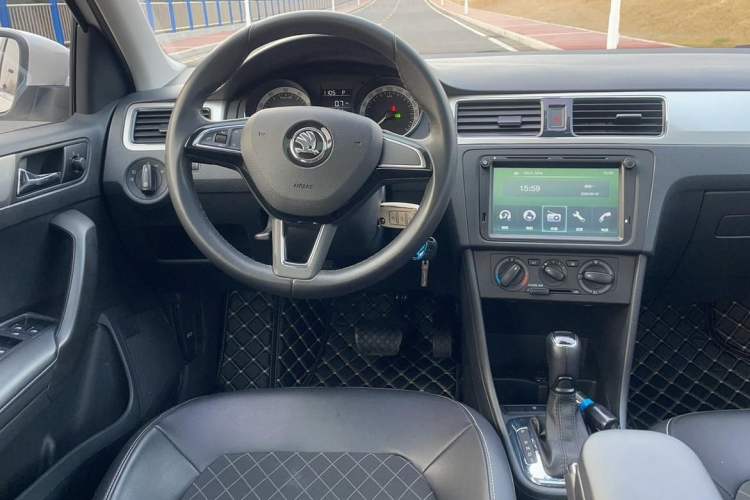 Used Skoda Rapid Spaceback 2019 Revised Version 1.5L Automatic Comfort Edition China V Standard Steering Wheel
