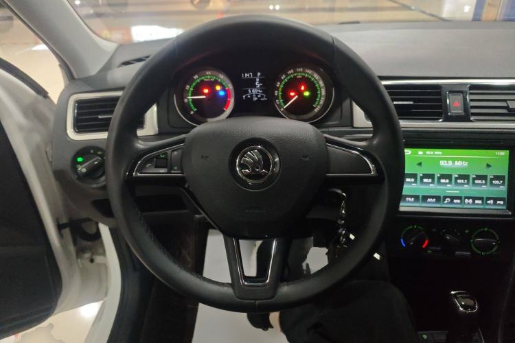 Used Skoda Rapid Spaceback 2019 Revised Version 1.5L Automatic Comfort Edition China VI Standard Steering Wheel