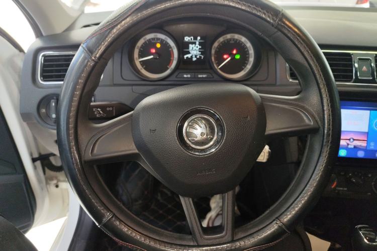 Used Skoda Rapid Spaceback 2019 Revised Version 1.5L Automatic Standard Edition China V Standard Steering Wheel