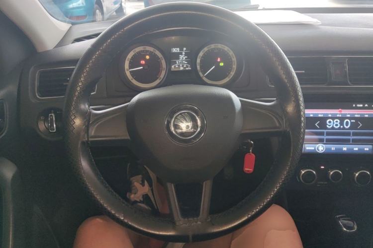 Used Skoda Rapid Spaceback 2019 Revised Version 1.5L Automatic Standard Edition China V Standard Steering Wheel