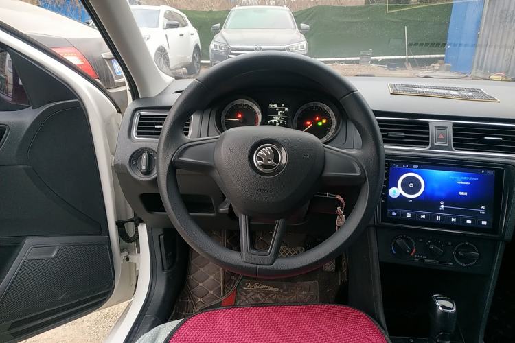 Used Skoda Rapid Spaceback 2019 Revised Version 1.5L Automatic Standard Edition China V Standard Steering Wheel