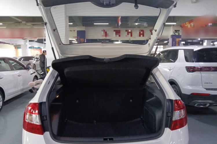 Used Skoda Rapid Spaceback 2019 Revised Version 1.5L Automatic Comfort Edition China V Standard Trunk
