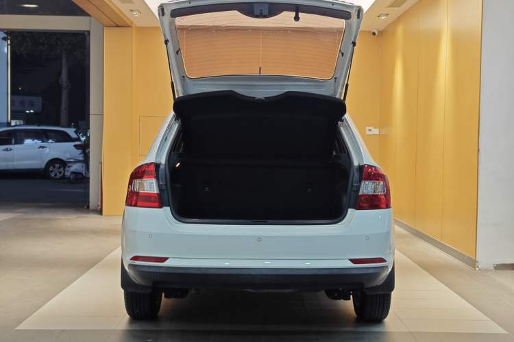 Used Skoda Rapid Spaceback 2019 1.5L Automatic Comfort Edition Trunk