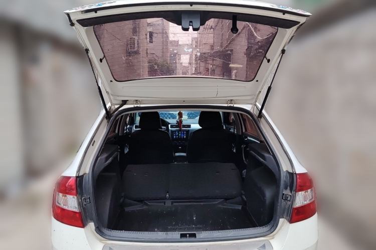 Used Skoda Rapid Spaceback 2019 1.5L Automatic Comfort Edition Trunk