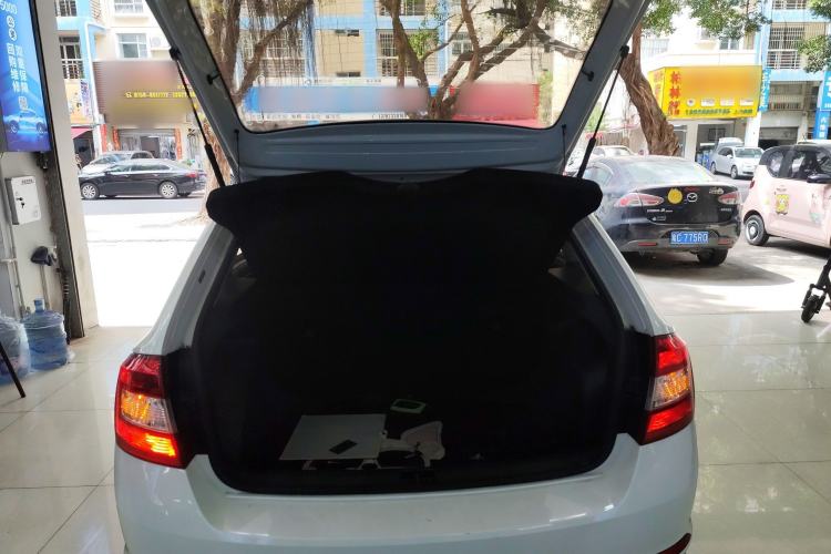 Used Skoda Rapid Spaceback 2019 Revised Version 1.5L Automatic Standard Edition China V Standard Trunk