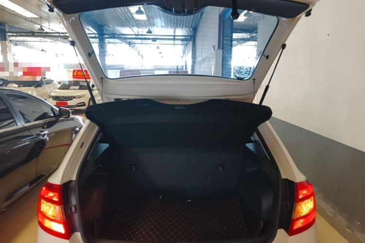 Used Skoda Rapid Spaceback 2019 Revised Version 1.5L Automatic Standard Edition China VI Trunk