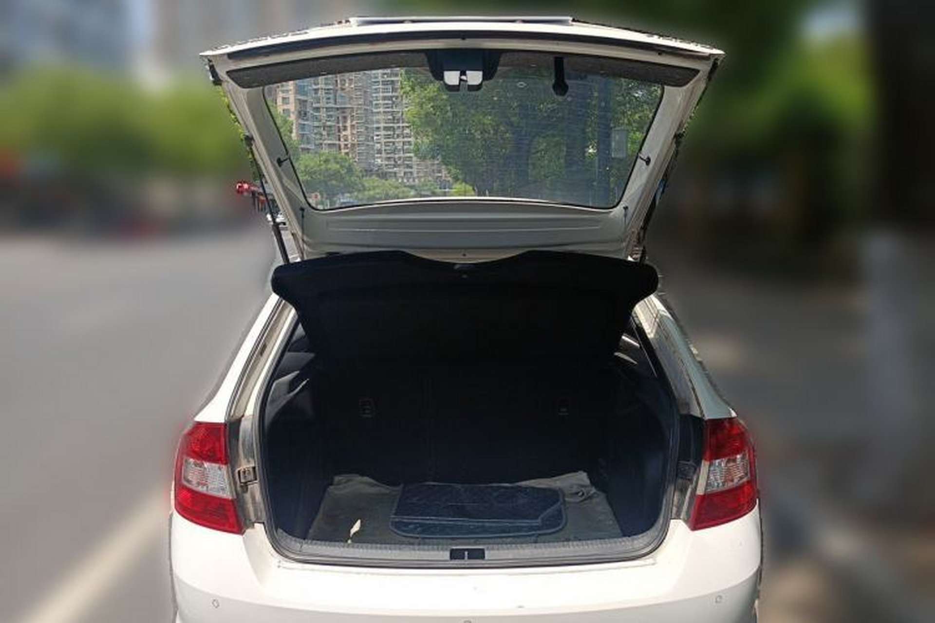Used Skoda Rapid Spaceback 2019 Revised Version 1.5L Automatic Comfort Edition China VI Standard Trunk