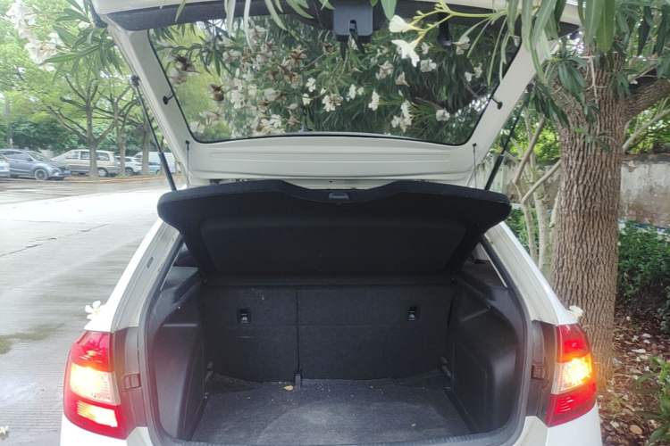 Used Skoda Rapid Spaceback 2019 1.5L Automatic Comfort Edition Trunk