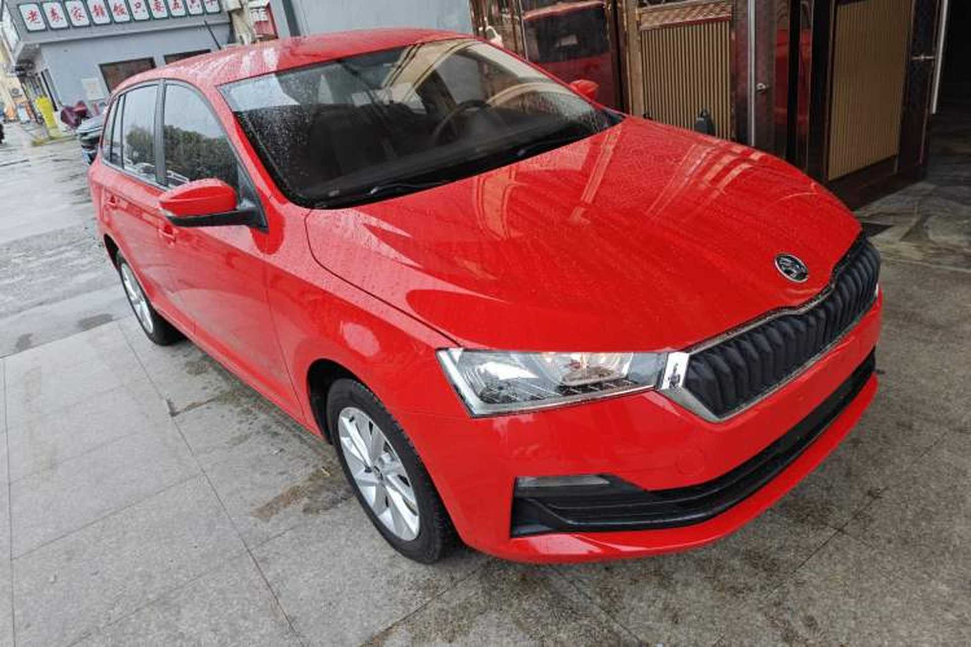 Used Skoda Rapid Spaceback 2020 1.5L Automatic Standard Edition Front Right 45 Deg