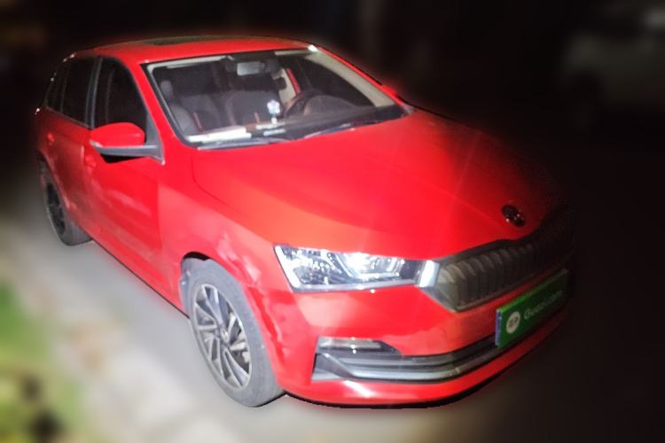 Used Skoda Rapid Spaceback 2020 1.5L Automatic Comfort Edition Front Right 45 Deg